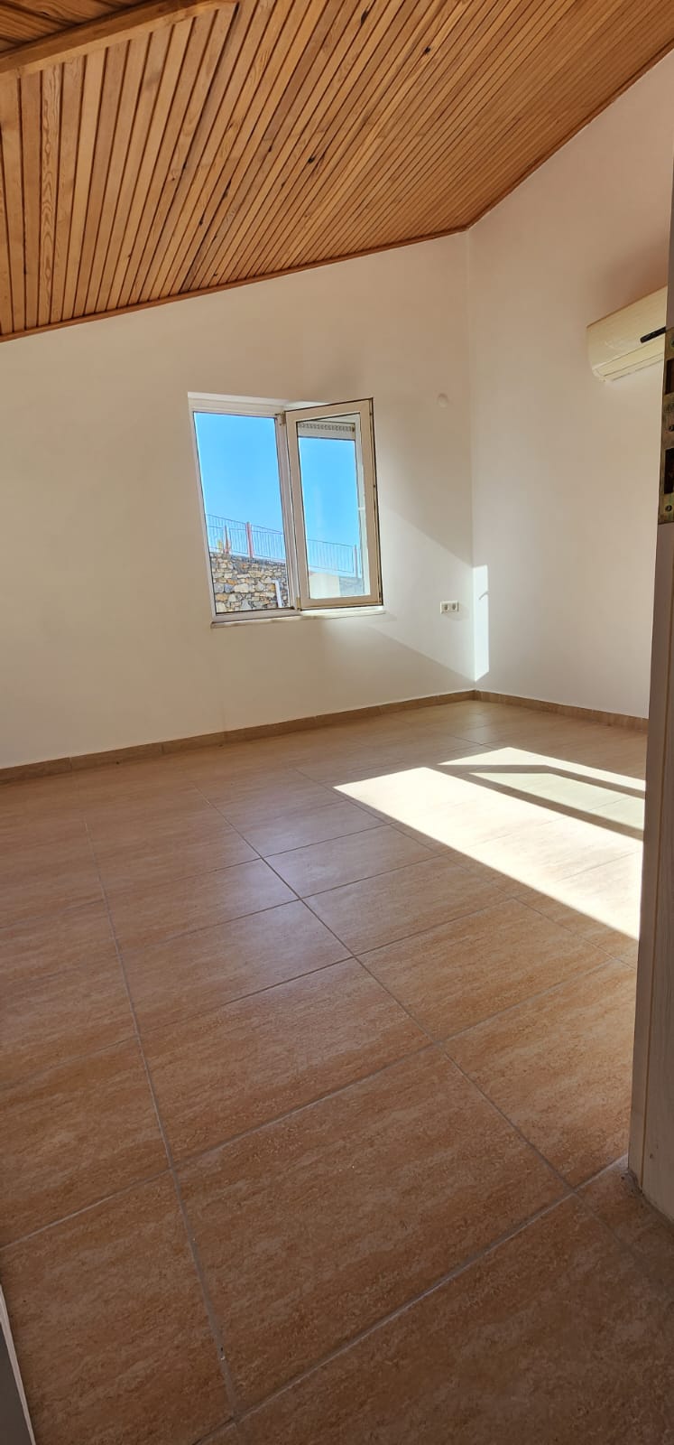 EXCEPTIONAL LIFESTYLE AND INVESTMENT APARTMENTS - 17