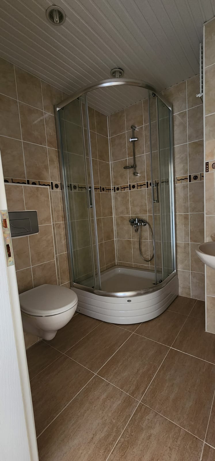 EXCEPTIONAL LIFESTYLE AND INVESTMENT APARTMENTS - 26