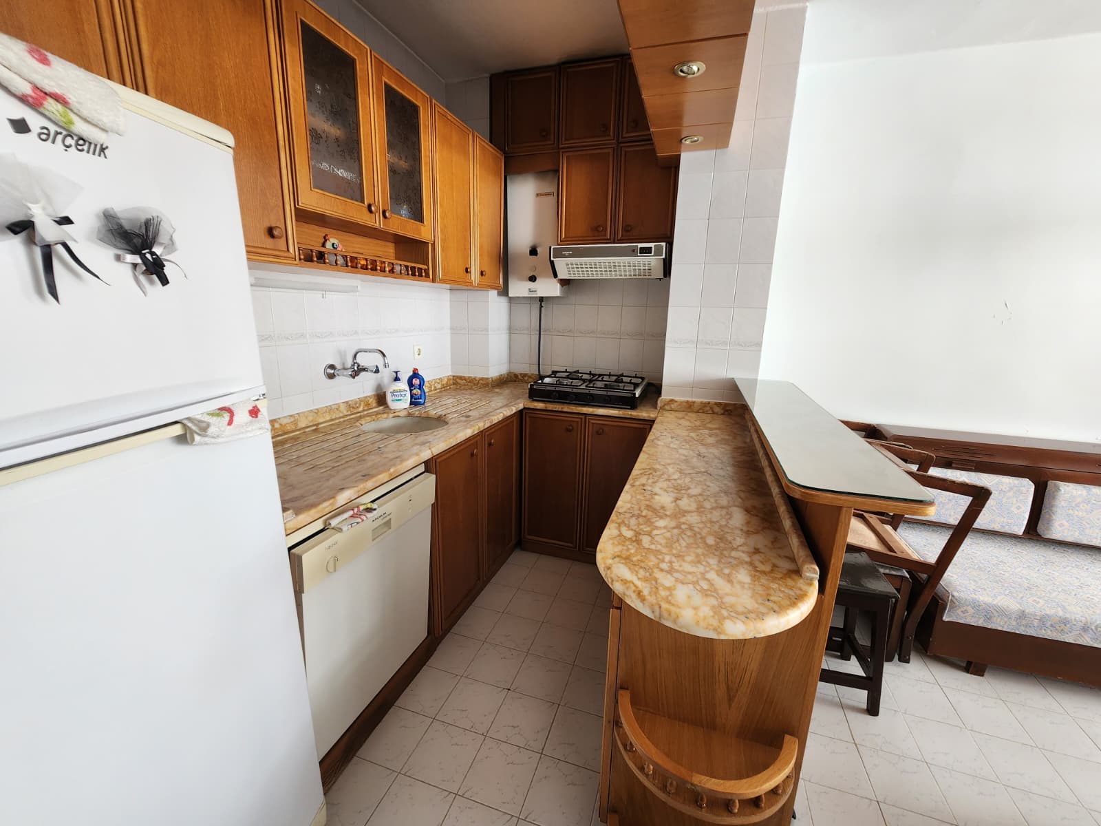 NOSTALGIC BEACHFRONT APARTMENT - 13