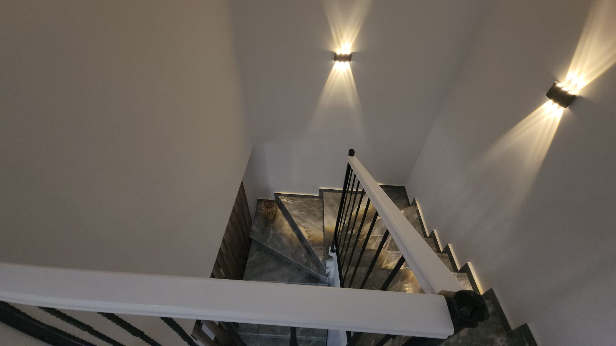 Immaculate Home Near Airport - 28