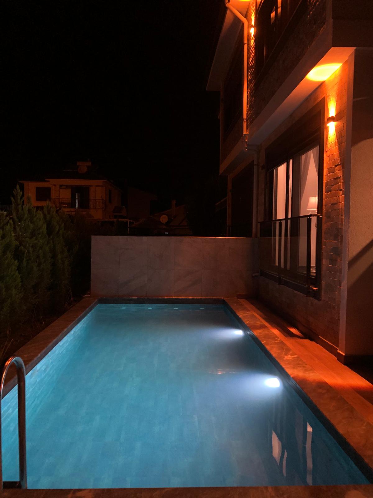 Immaculate Home Near Airport - 5
