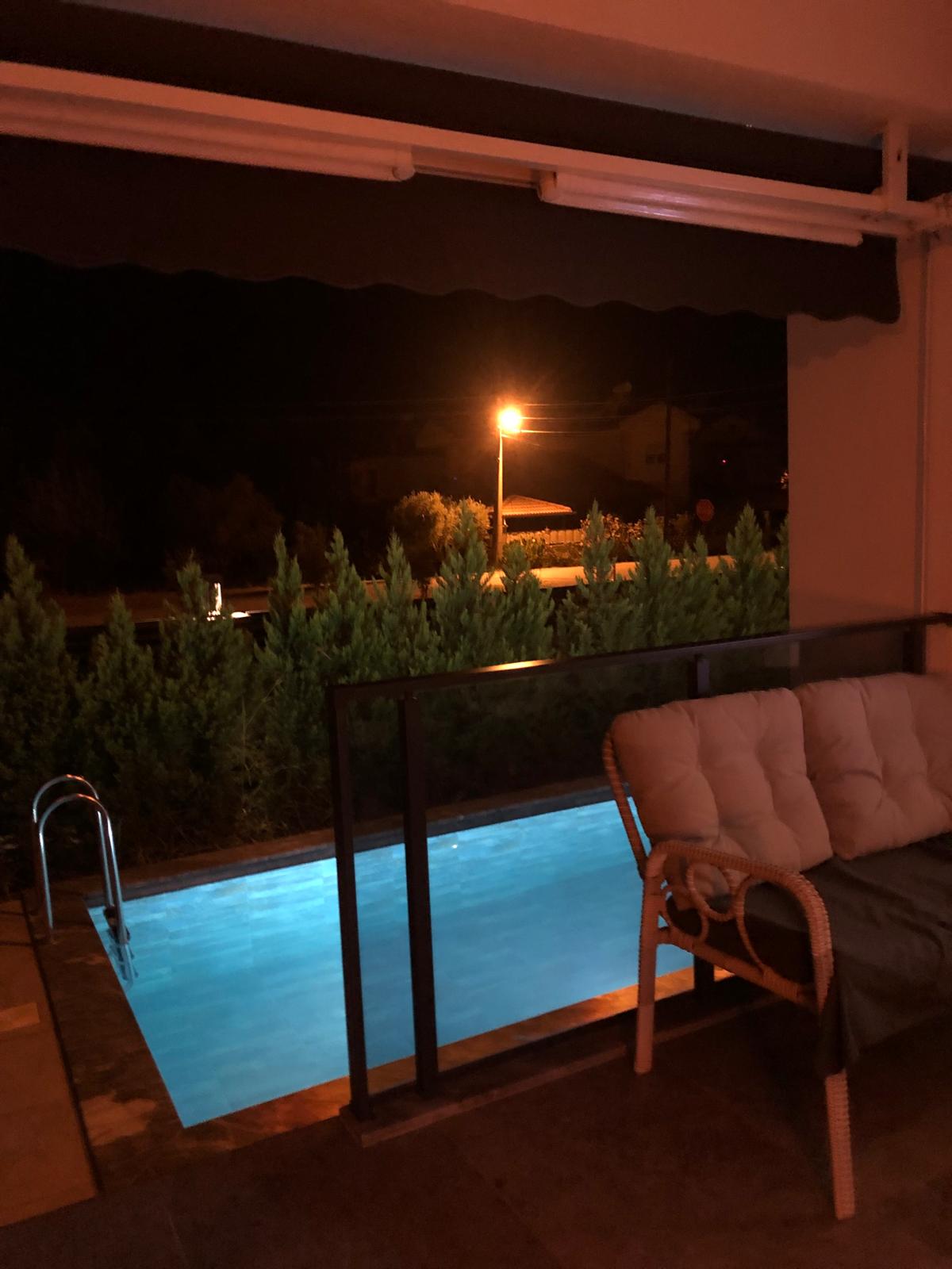 Immaculate Home Near Airport - 7